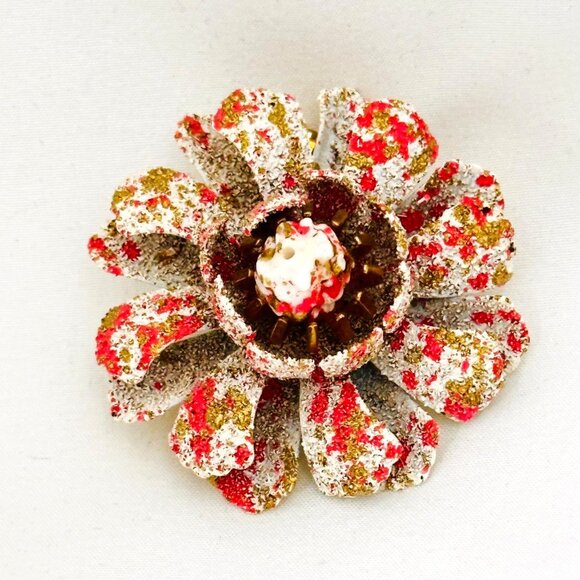 Vintage Coro Sugar Textured Enameled Flower Brooch - Picture 1 of 6